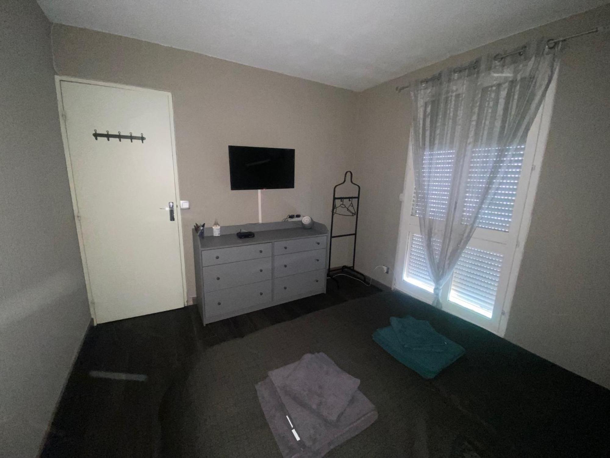 Chez Manu Meuble De Tourisme 2 Etoiles Pour 6 Personnes - 3 Chambres Villeparisis Luaran gambar