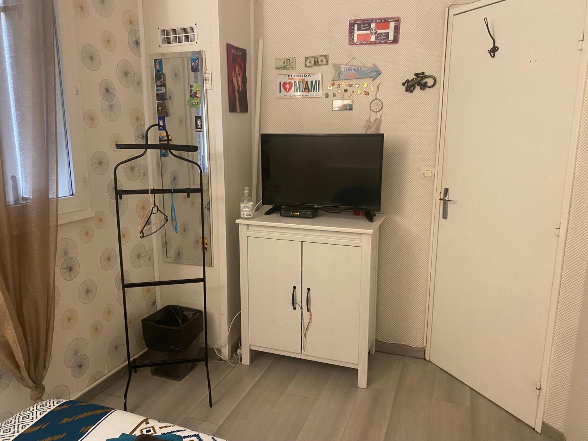 Chez Manu Meuble De Tourisme 2 Etoiles Pour 6 Personnes - 3 Chambres Villeparisis Luaran gambar